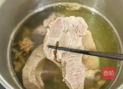酸菜白肉的做法图解2