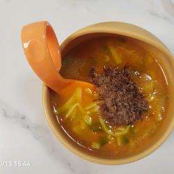 南瓜浓汤时蔬鸡蛋面的做法[图]