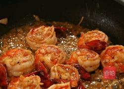 牛油果蒜香黑虎虾的做法图解7