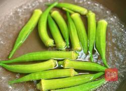 减脂健康的秋葵炒鸡蛋，简单营养的做法图解1