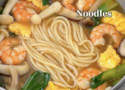 菌菇虾仁鸡蛋面