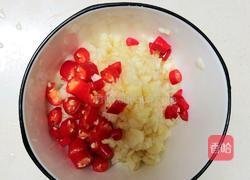 蒜蓉粉丝海鲜煲的做法图解1