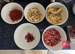 黄芪红花膏的做法图解1