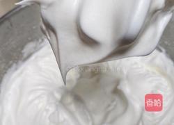 戚风蛋糕(8寸一个或者6寸两个)的做法图解10