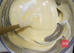 戚风蛋糕(8寸一个或者6寸两个)的做法图解15
