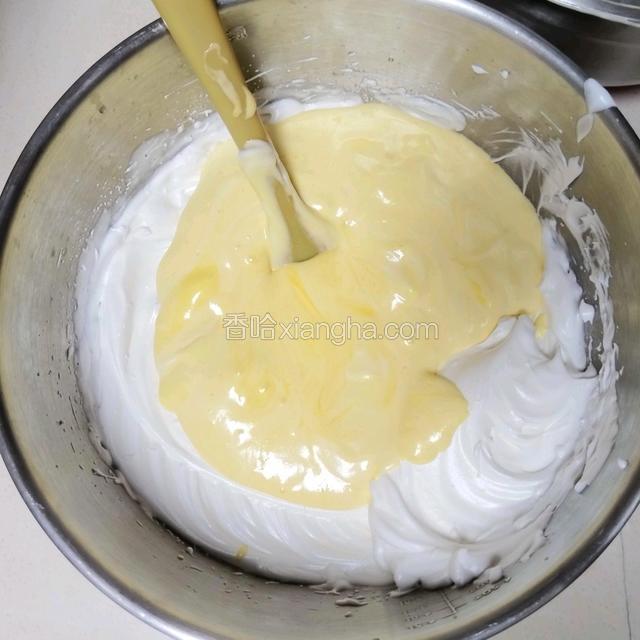 倒入完成后搅拌均匀