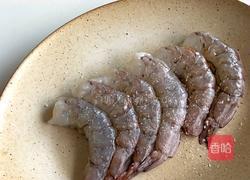 包菜虾仁烤蛋饼的做法图解1