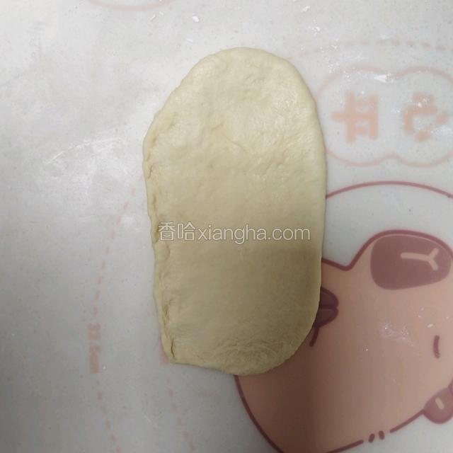 擀成长舌状
