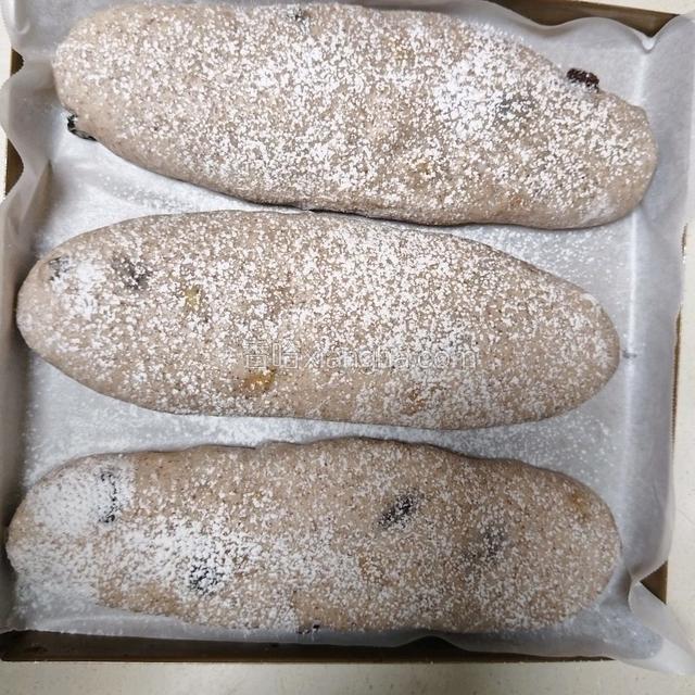 发酵好，撒高粉