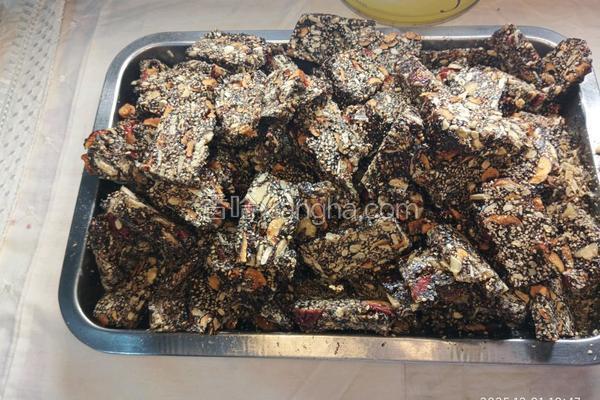 黑芝麻核桃红枣营养糕