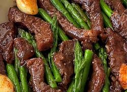 百山祖蒜香芦笋炒牛肉
