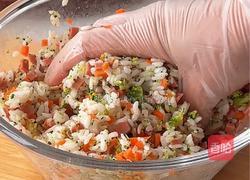 照烧芝土饭团的做法图解3