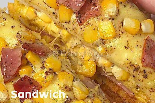玉米火腿芝士三明治
