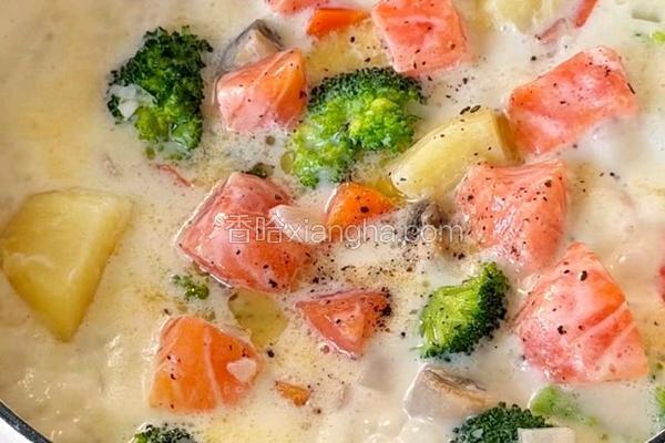 黑松露奶油三文鱼时蔬浓汤