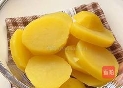 奶油培根蘑菇土豆的做法图解1