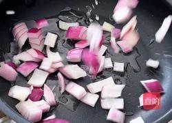 番茄香肠意面的做法图解3