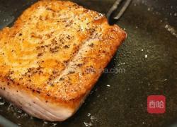 三文鱼菌菇焖饭的做法图解2