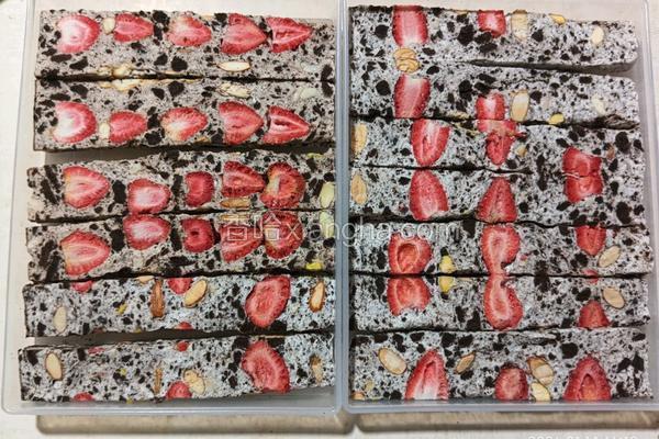 奥利奥 草莓 雪花酥