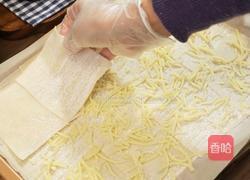 芝士番茄培根大披萨的做法图解4