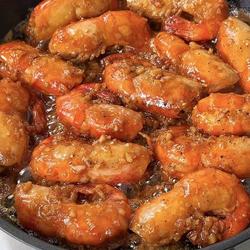 黑松露蒜香黄油罗氏虾的做法[图]