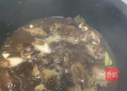 红烧鸡头的做法图解13