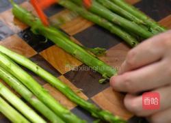 黑松露芦笋肥牛卷的做法图解1