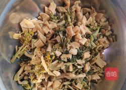 猪肉闷菜干的做法图解2