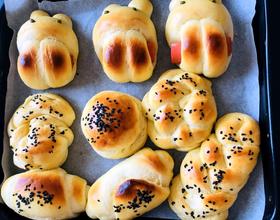 日子平淡重復(fù) 慶幸的是 靈魂卻始終鮮艷 ??