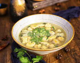 香菜豆腐丸子湯|湯鮮味濃 一碗熱氣騰騰