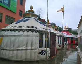 吃烤全羊啦！