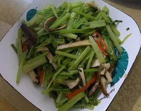 芹菜炒豆干[图]