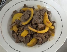 菜椒炒黄牛肉。[图]