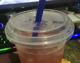 老公点了一大桶饮品，超惊喜的[图]