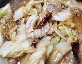 砂锅肘子炖白菜粉条[图]