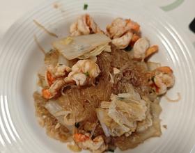 今天吃白菜粉丝煲。[图]