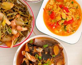 西红柿🍅炒鸡蛋，蕨菜炒肉[图]