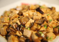 鲜香菇烧豆腐